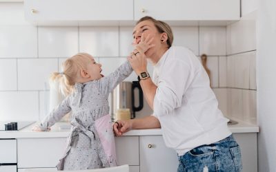 Comment retrouver ton énergie après une grossesse (sans t’épuiser davantage)